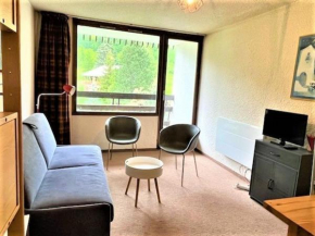 Studio cosy avec coin montagne, proche télésiège et commerces, parking privé, retour ski direct! - FR-1-330F-187
